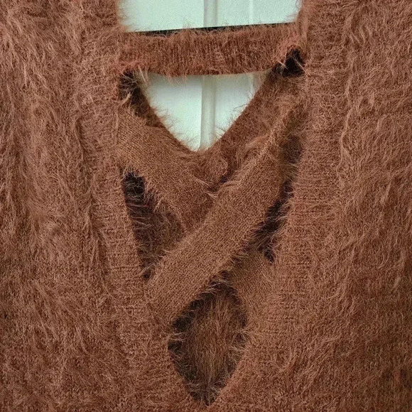 Ruby Moon Eyelash Tunic Sweater Women’s Size Medium, Lattice Back, Soft - Picture 6 of 8